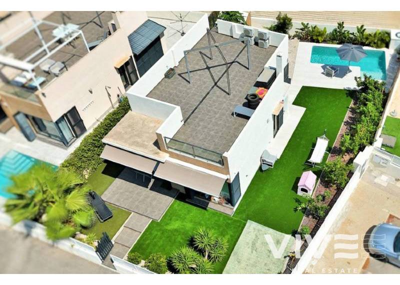 Detached Villa - Segunda mano - Orihuela Costa - La Zenia