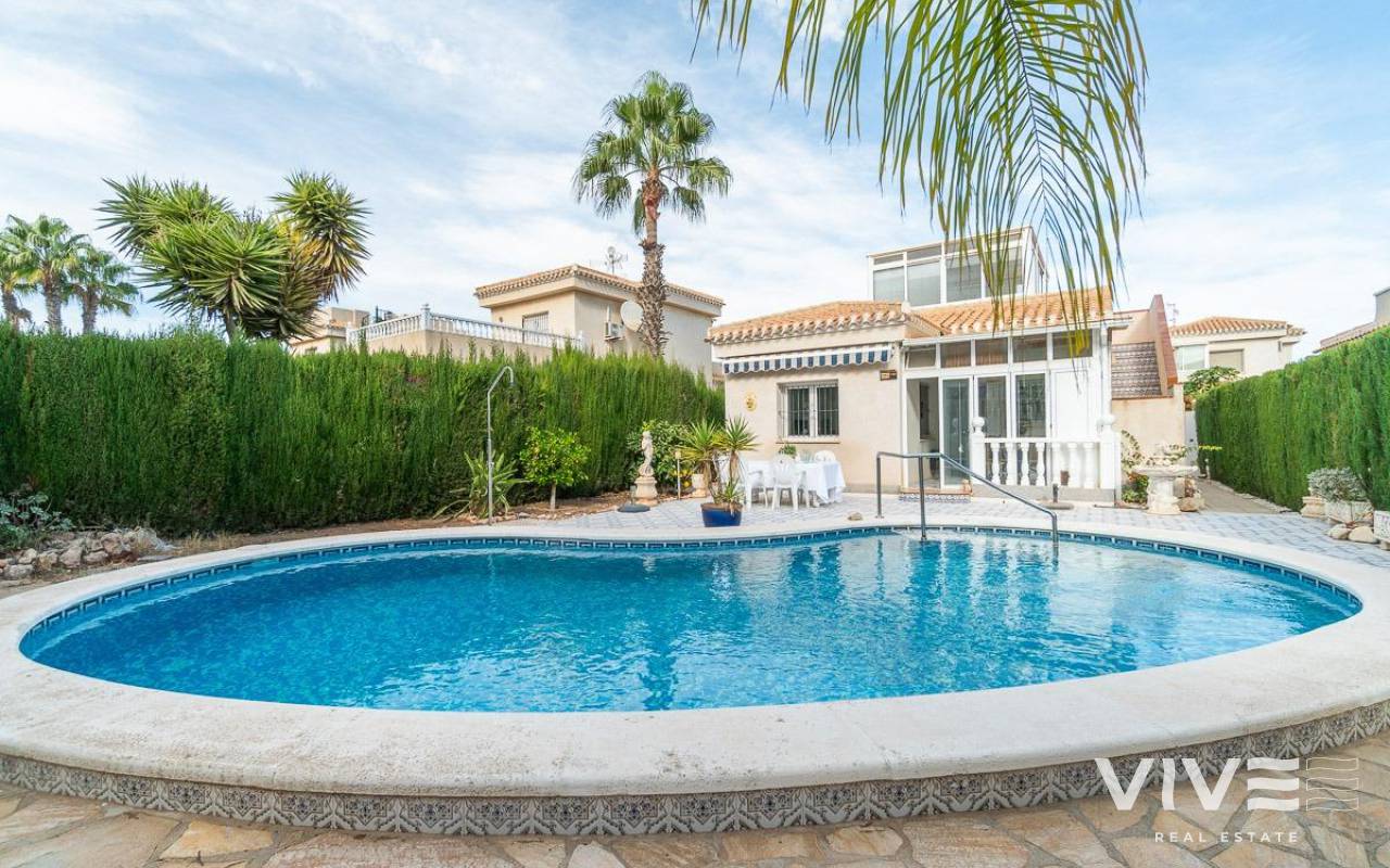 Detached Villa - Segunda mano - Orihuela Costa - PF-16703