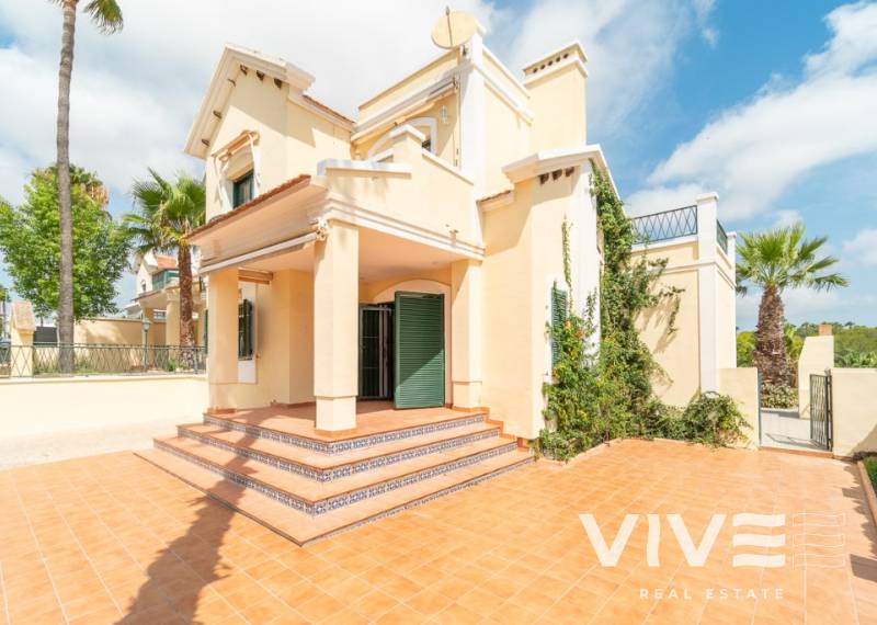 Detached Villa - Segunda mano - Orihuela Costa - Villamartin