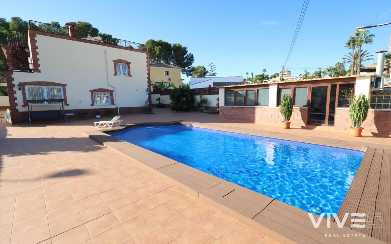Detached Villa - Segunda mano - Torrevieja - 90396