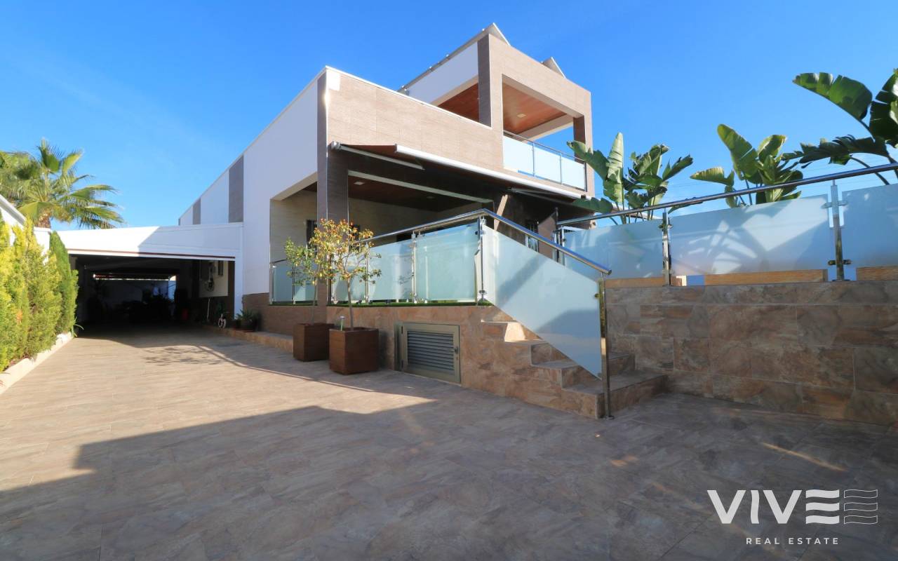 Detached Villa - Segunda mano - Torrevieja - PRI-66688