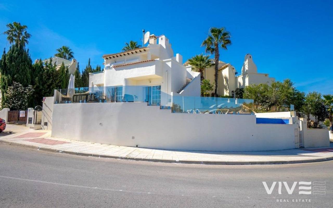 Detached Villa - Verkauf - Orihuela Costa - 44494