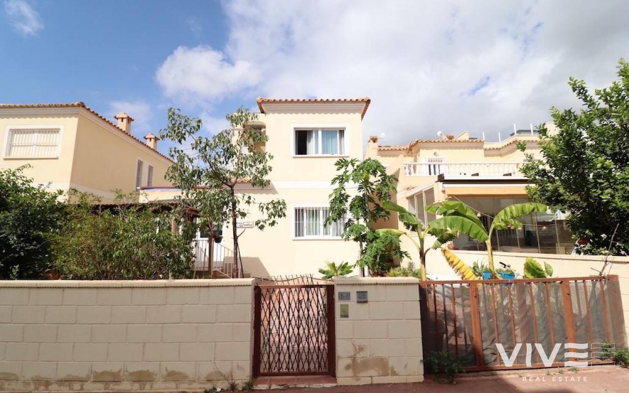 Detached Villa - Verkauf - Orihuela Costa - 44589