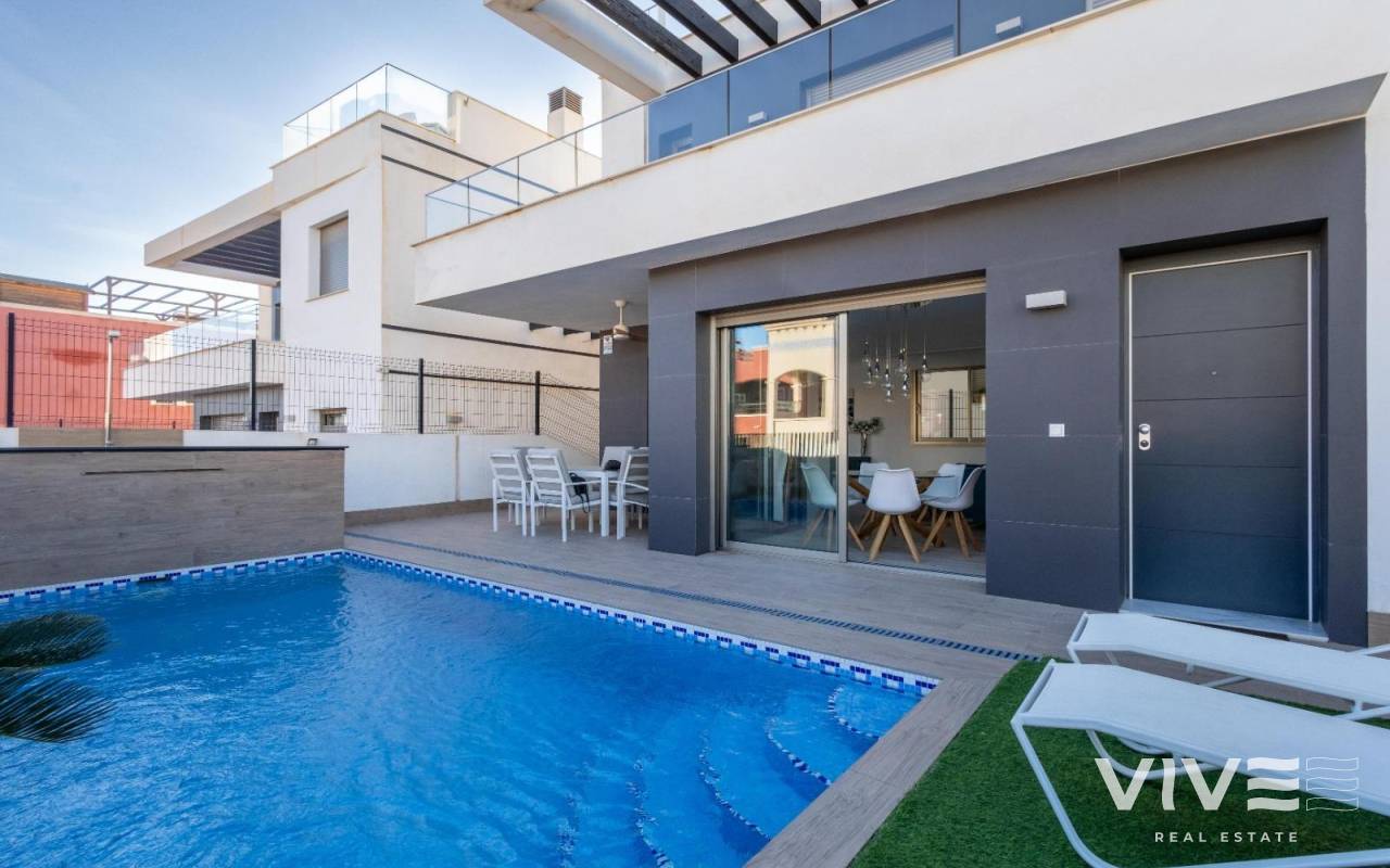 Detached Villa - Verkauf - Orihuela Costa - 67811