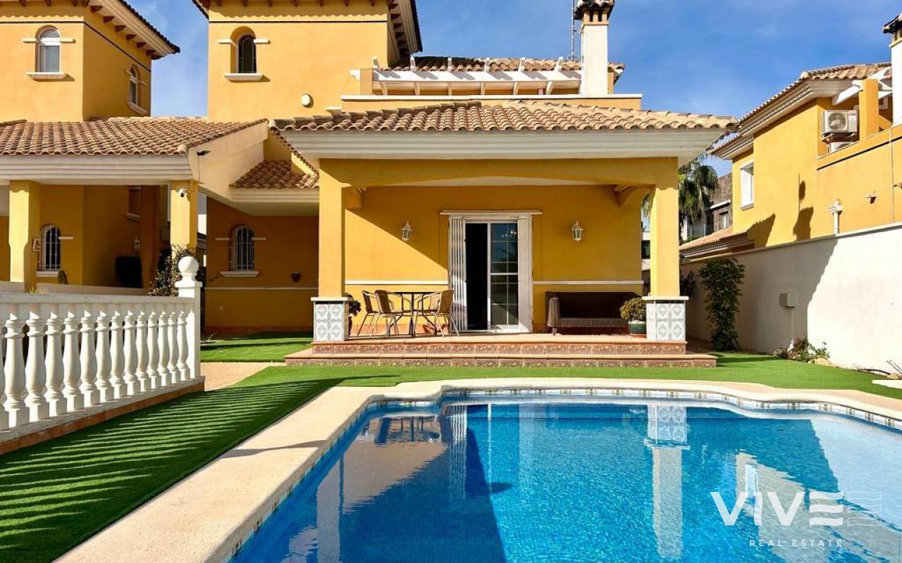 Detached Villa - Verkauf - Orihuela Costa - 87063