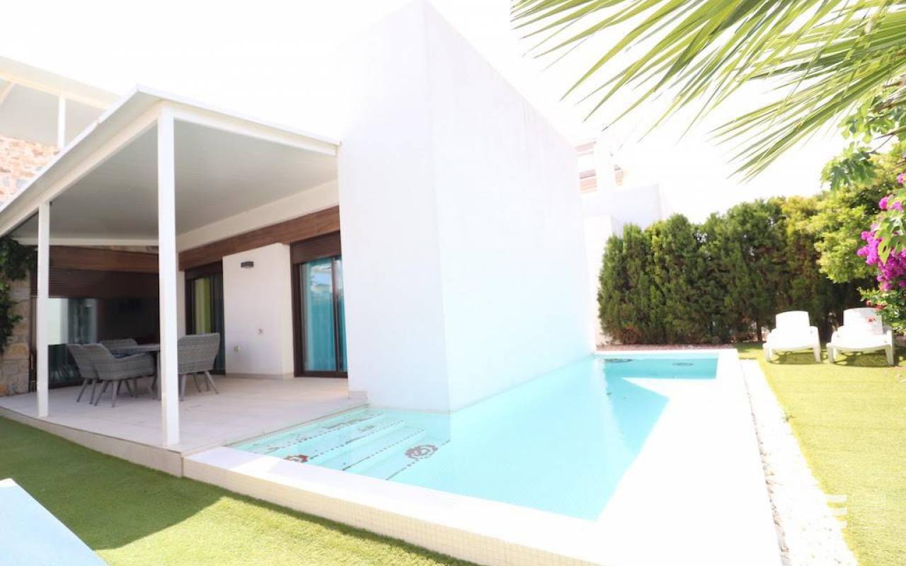 Detached Villa - Verkauf - Orihuela Costa - 97602