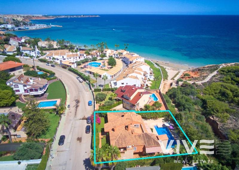 Detached Villa - Verkauf - Orihuela Costa - Campoamor