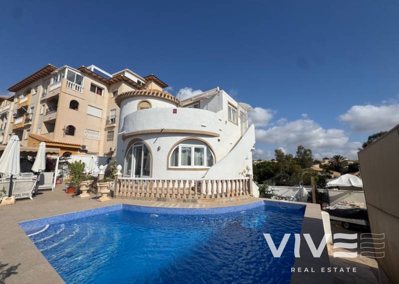 Detached Villa - Verkauf - Orihuela Costa - La Zenia