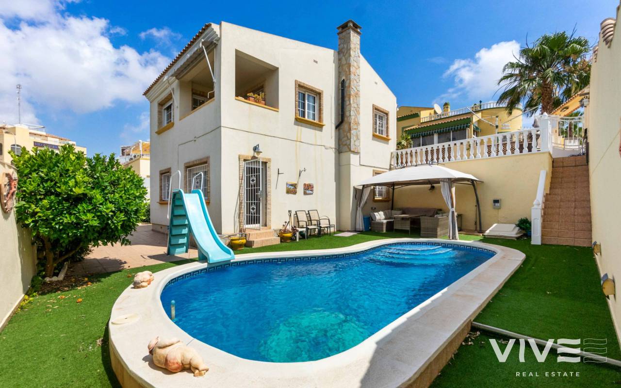 Detached Villa - Verkauf - Orihuela Costa - LRE-12704