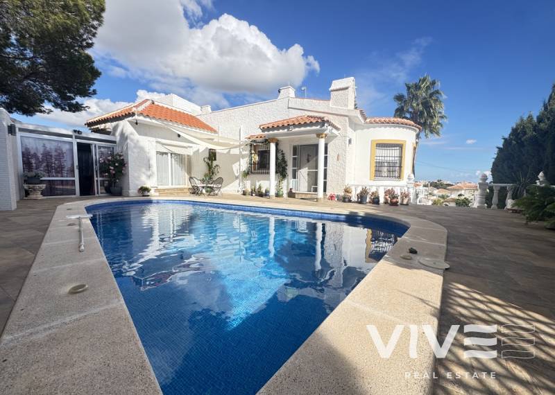 Detached Villa - Verkauf - Orihuela Costa - Villamartin