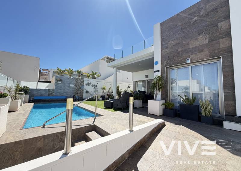 Detached Villa - Verkauf - Orihuela Costa - Villamartin