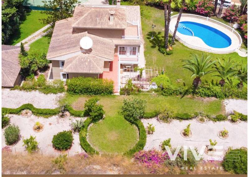 Detached Villa - Verkauf - Orihuela Costa - Villamartin