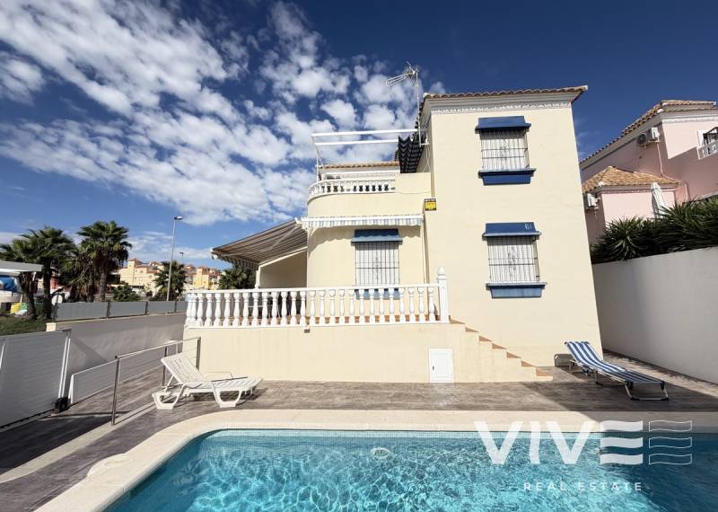 Detached Villa - Verkauf - Orihuela Costa - Villamartin