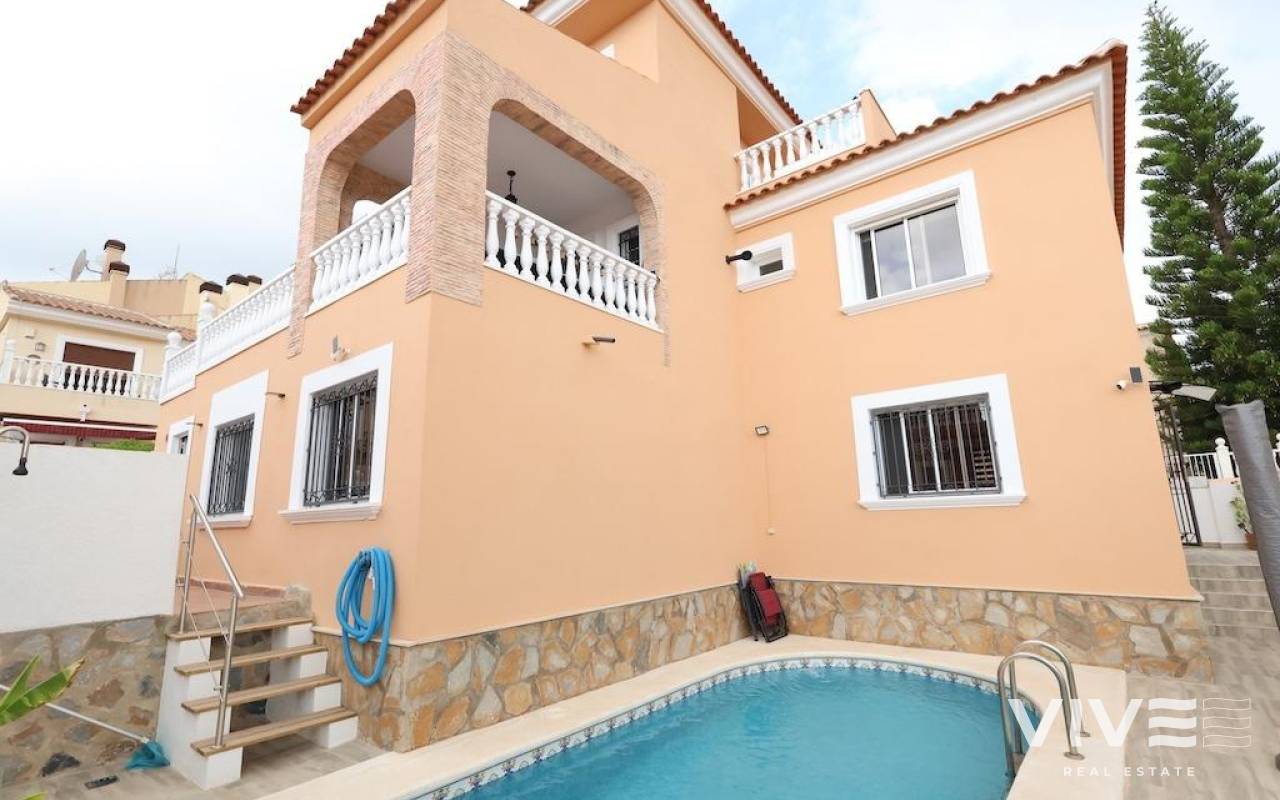 Detached Villa - Verkauf - San Miguel de Salinas - 17453