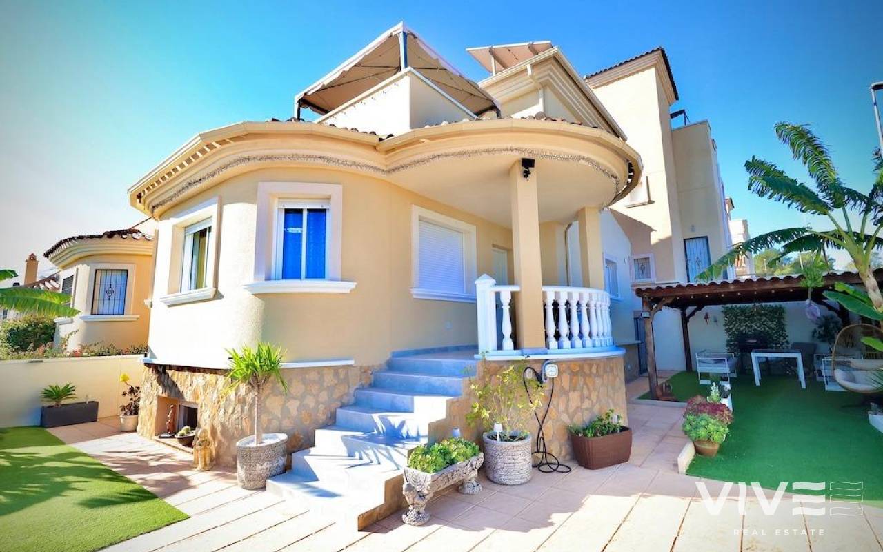 Detached Villa - Verkauf - San Miguel de Salinas - 50645