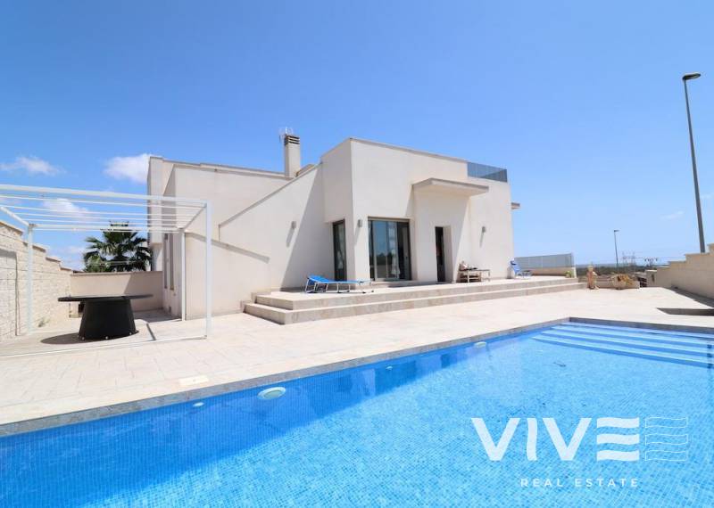 Detached Villa - Verkauf - San Miguel de Salinas - Urbanizaciones