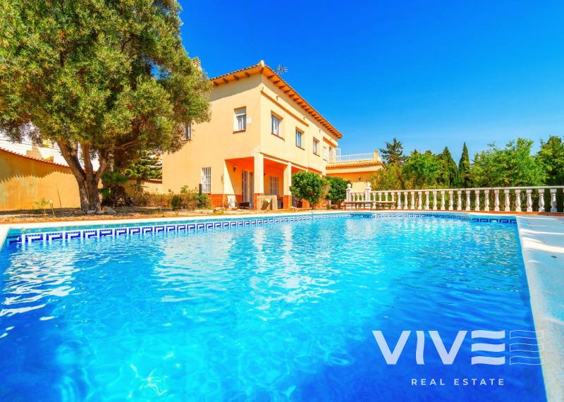 Detached Villa - Verkauf - Torrevieja - La Mata