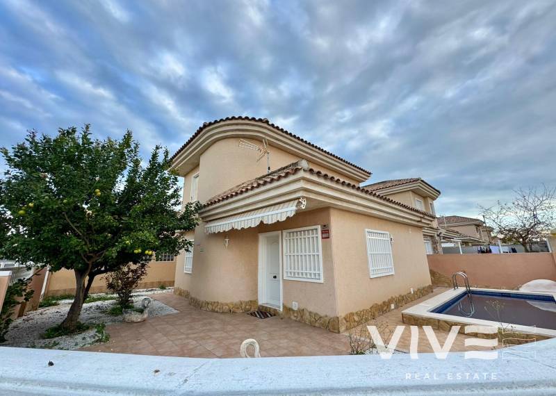 Detached Villa - Verkauf - Torrevieja - Los Balcones - Los Altos del Edén