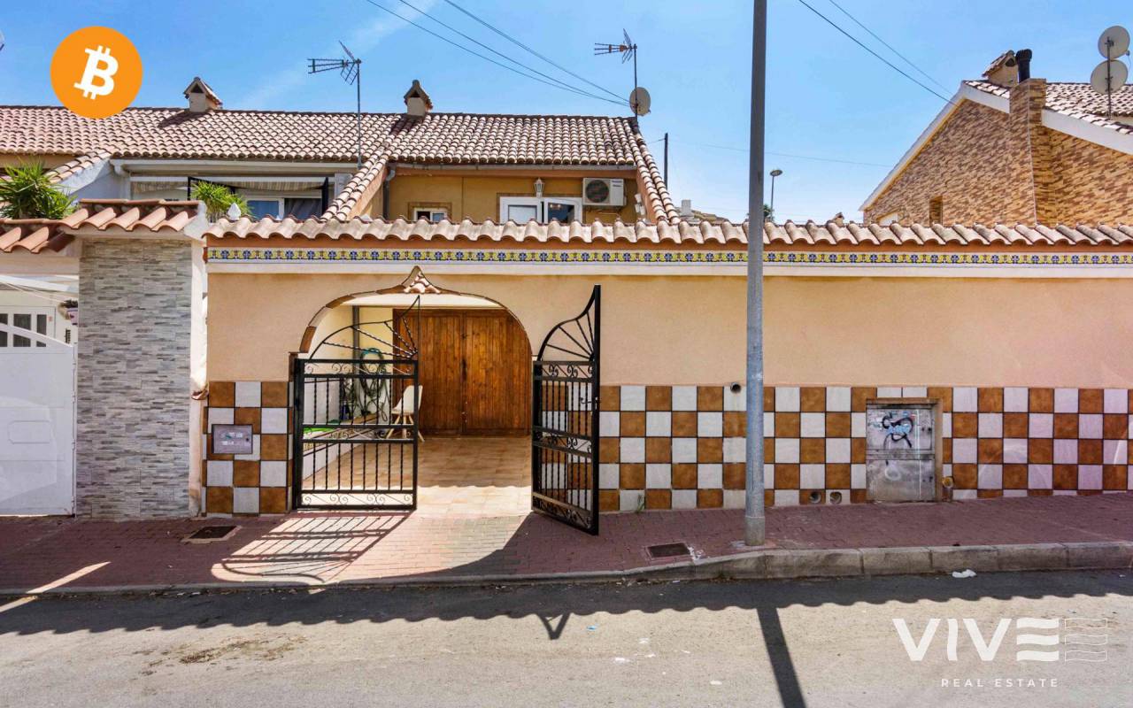 Detached Villa - Verkauf - Torrevieja - PF-50930