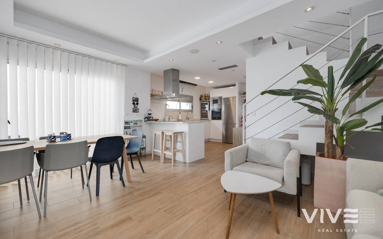 Detached Villa - Verkauf - Torrevieja - PRI-47413