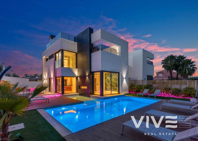 Detached Villa - Verkauf - Torrevieja - Torreta florida