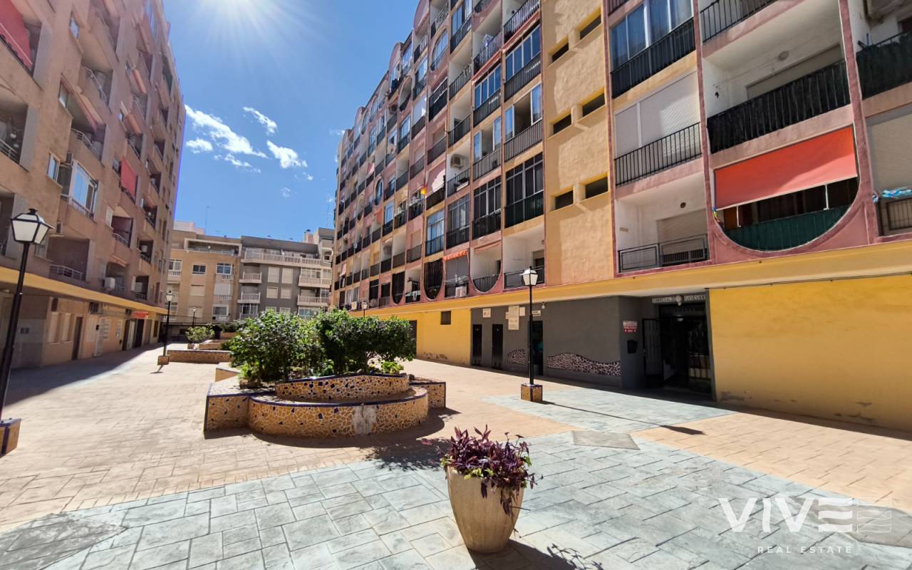 Försäljning  - Lägenhet - Torrevieja - Avenida Habaneras - Curva de Palangre