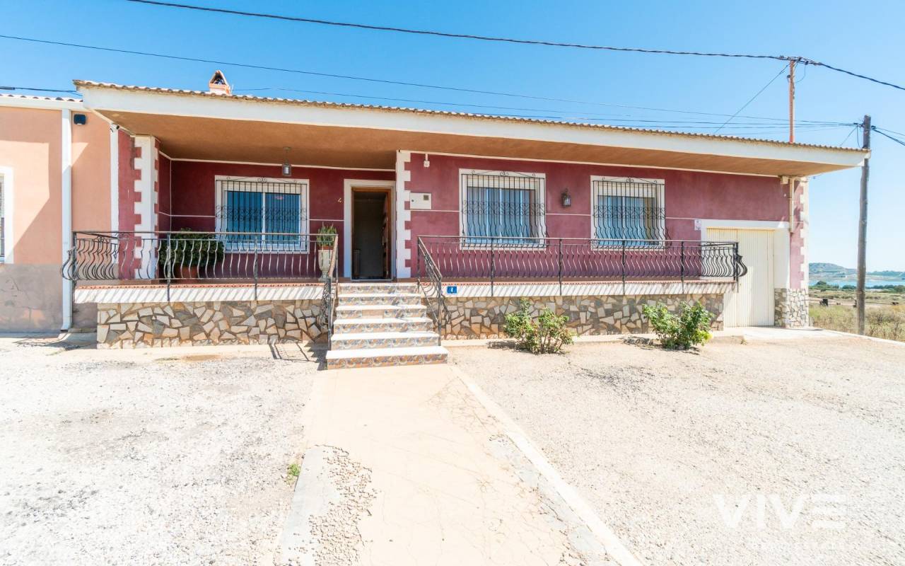 house - Resale - San Miguel de Salinas - PF-94241