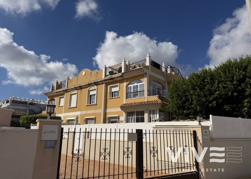 Lägenhet - Försäljning  - Orihuela Costa - Lomas De Cabo Roig