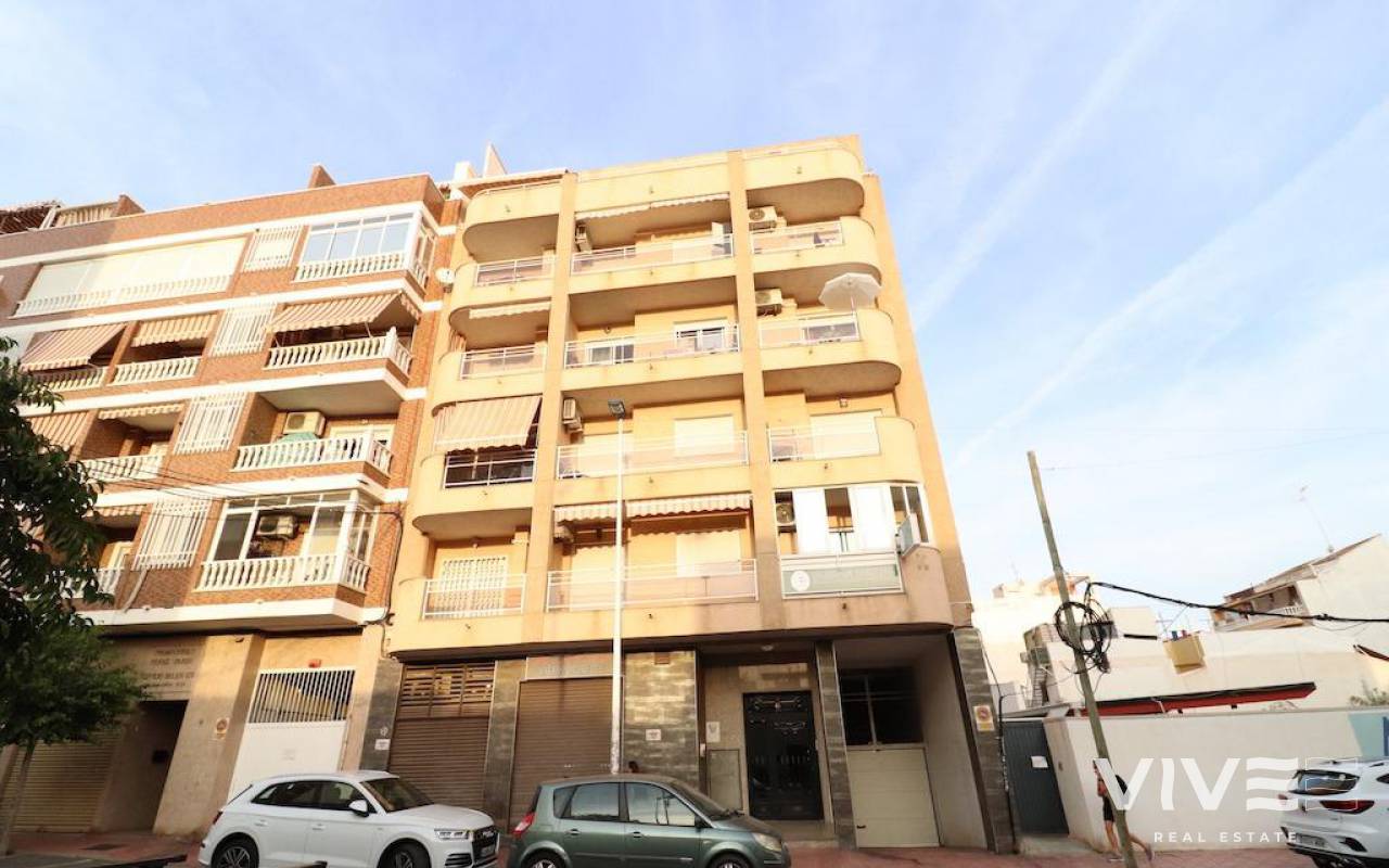 Mieszkanie - Rynek wtórny - Torrevieja - 61150