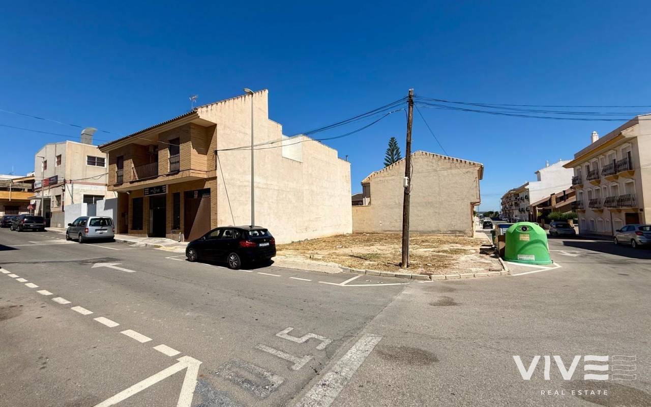 Parcela/Terreno - Segunda mano - San Miguel de Salinas - PF-85557