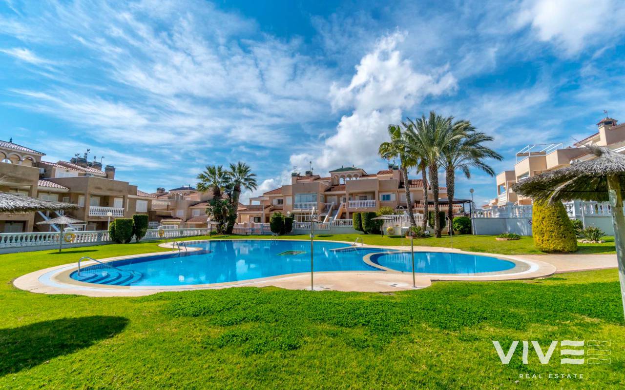 Penthouse - Försäljning  - Orihuela Costa - LRE-59088