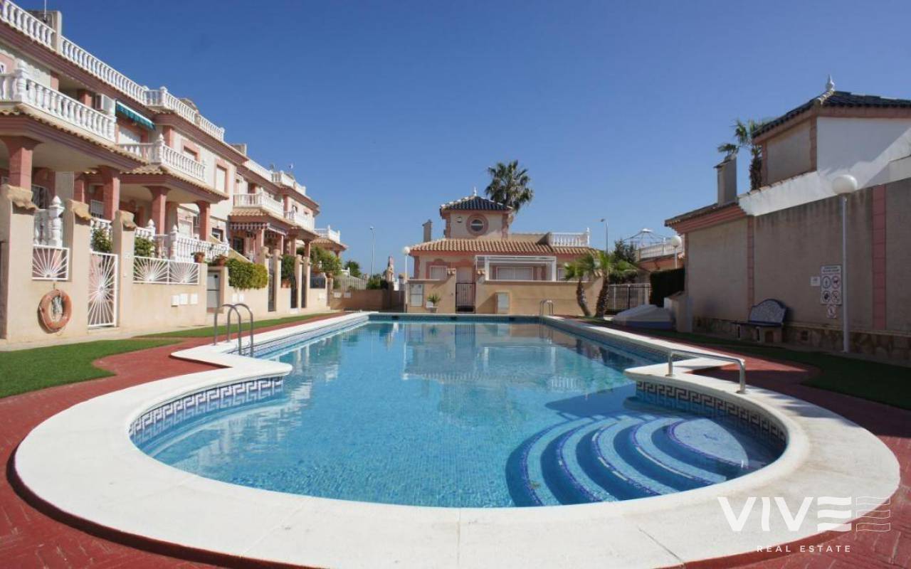 Radhus - Försäljning  - Orihuela Costa - 12814