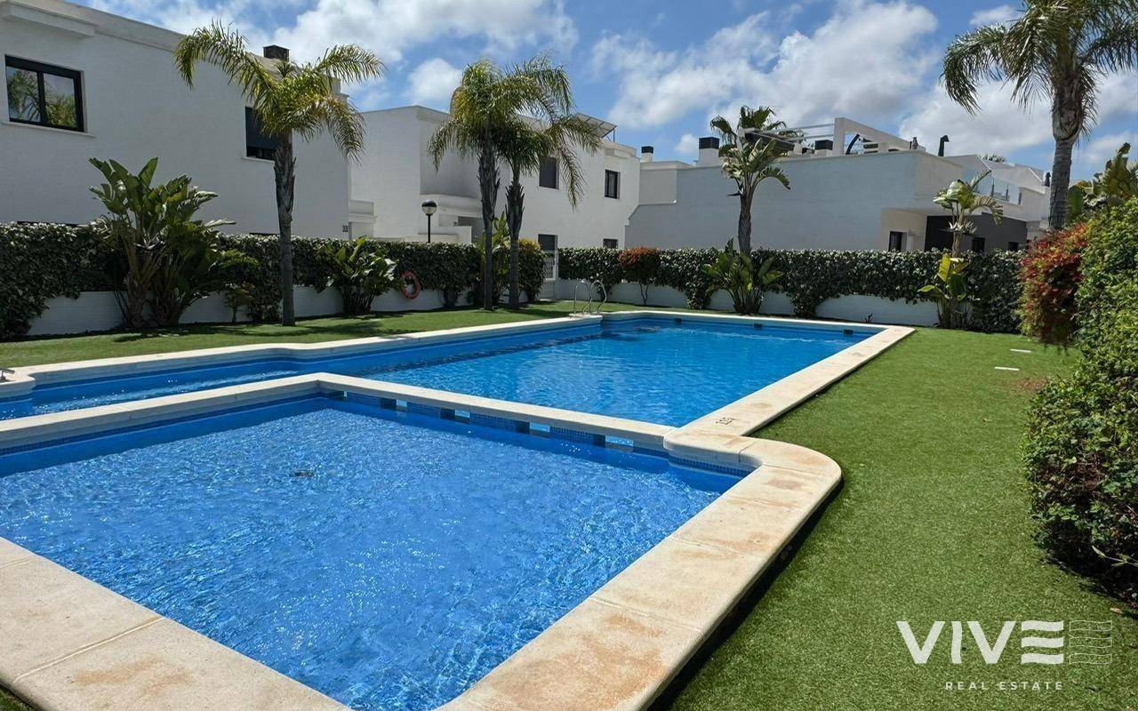 Radhus - Försäljning  - Orihuela Costa - 15067