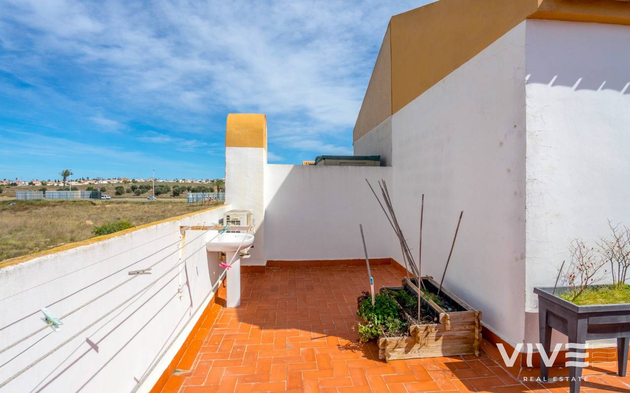 Resale - Terraced house - Torrevieja - La Siesta - El Salado -  Torreta