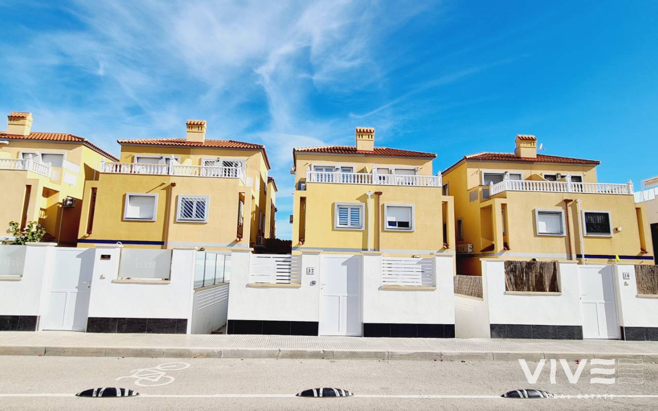Short time rental - Terraced house - Alicante - LA ZENIA