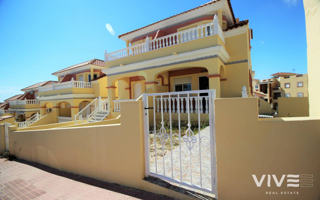 Terraced house - Resale - Orihuela Costa - RE0098
