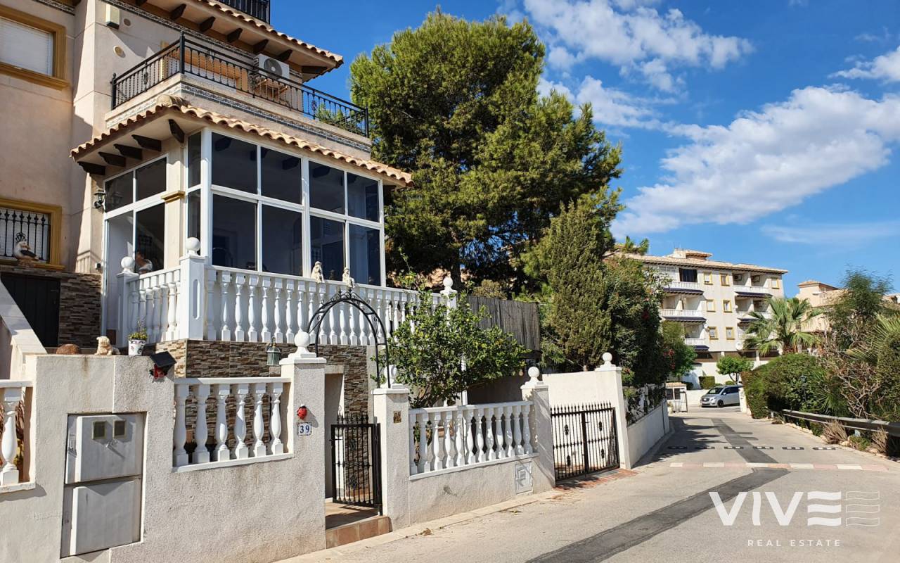 Terraced house - Resale - Orihuela Costa - RE0187