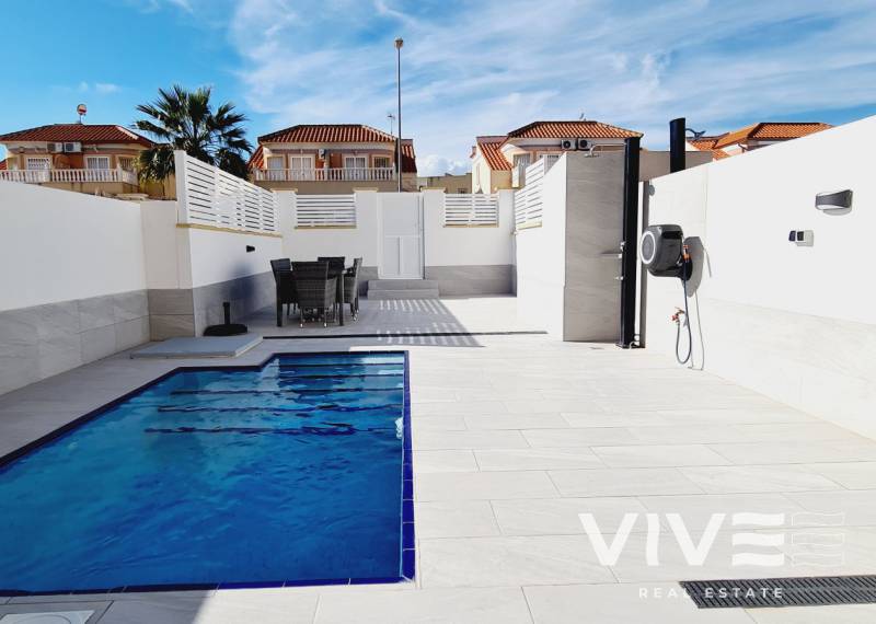 Terraced house - Short time rental - Alicante - LA ZENIA