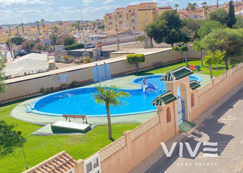 Villa - Försäljning  - Orihuela Costa - Playa Flamenca