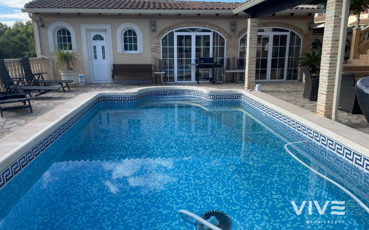 Villa - Försäljning  - Pilar De La Horadada - RE0220