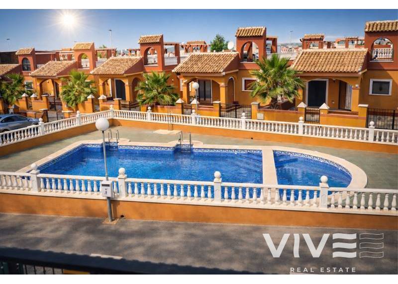Villa - Försäljning  - Torrevieja - Aguas Nuevas