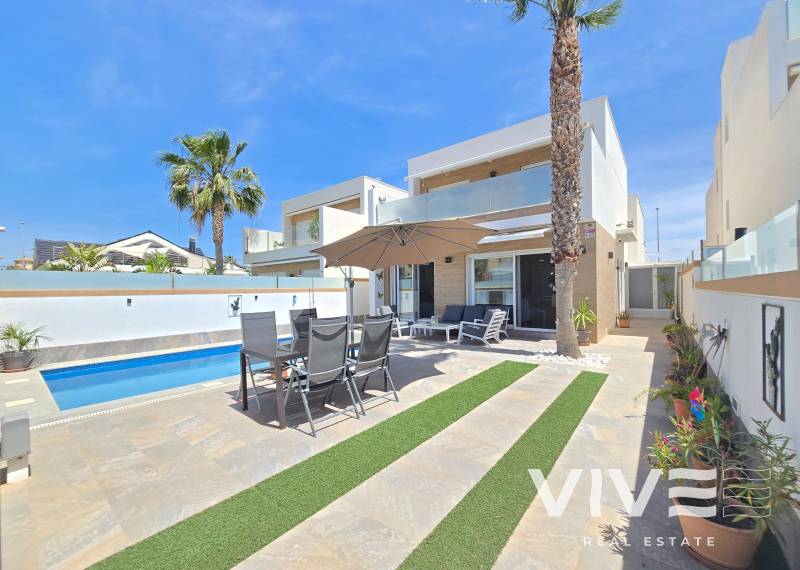 Villa * - Resale - Pilar de la Horadada * - Pilar de la Horadada *