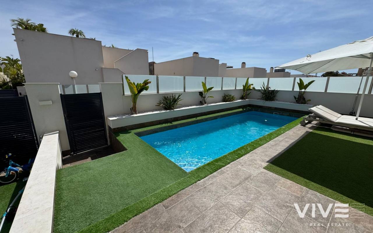 Villa - Segunda mano - Orihuela Costa - 56236