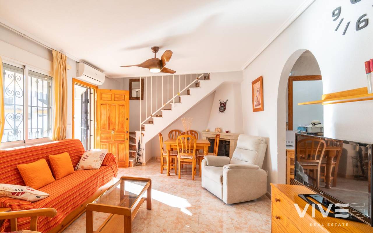 Villa - Segunda mano - Orihuela Costa - PF-35455