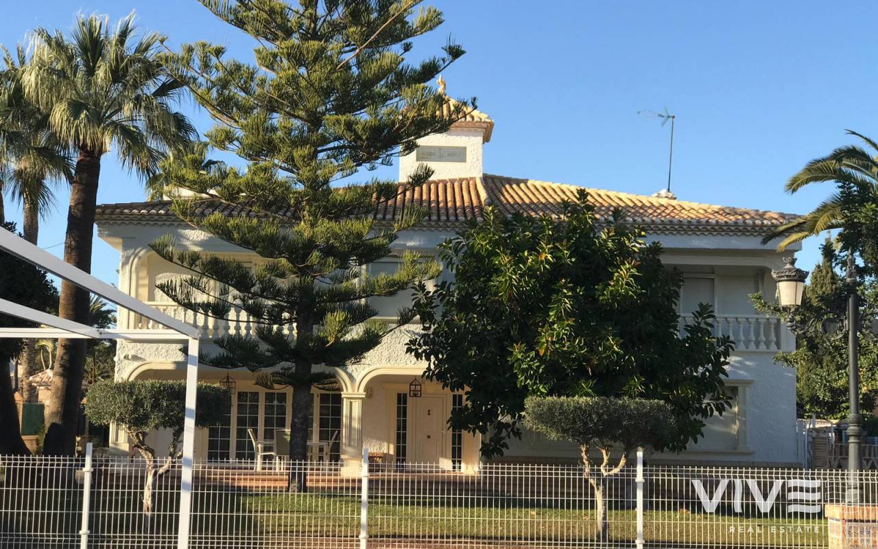 Villa - Segunda mano - Orihuela Costa - RE0209