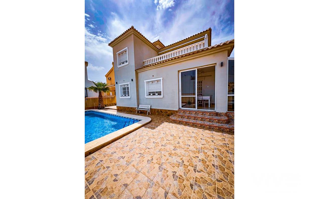 Villa - Segunda mano - Orihuela Costa - RECOL12  CH203