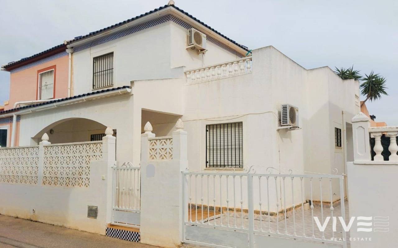 Villa - Segunda mano - Torrevieja - 88795