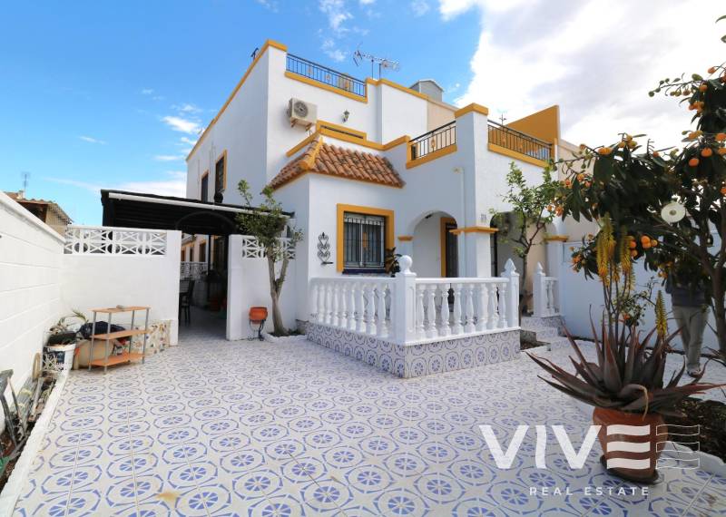 Villa - Verkauf - Torrevieja - Torrevieja