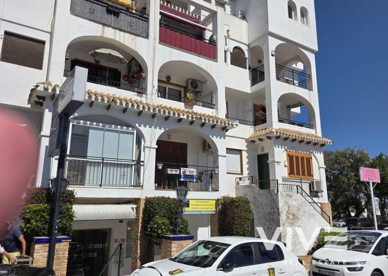 Wohnung - Verkauf - Orihuela Costa - Villamartin
