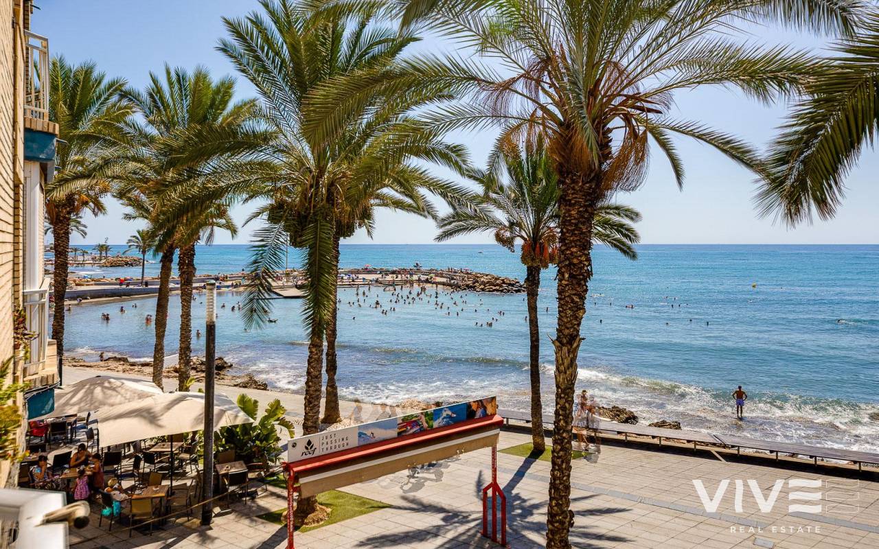 Wohnung - Verkauf - Torrevieja - 12298